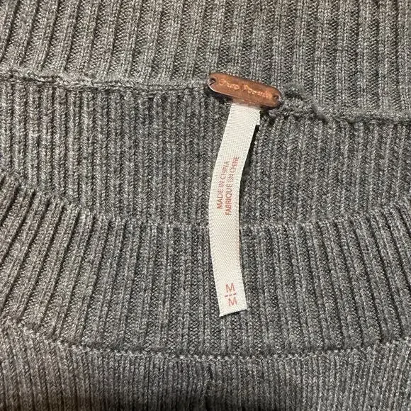 Free People Gray, Long Sleeve, Pleated, Ribbed, Sweater Dress- M - Picture 3 of 8